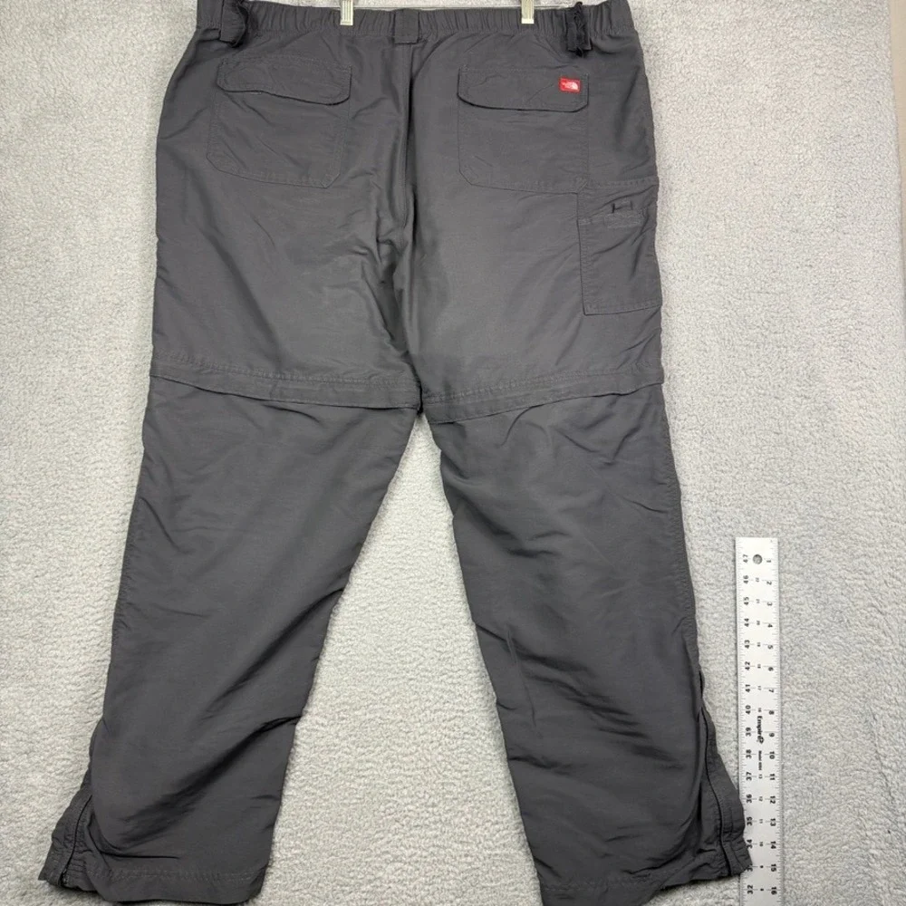 The North Face Mens Gray Convertible Zip Off Cargo Hiking Pants Size 40x32‎